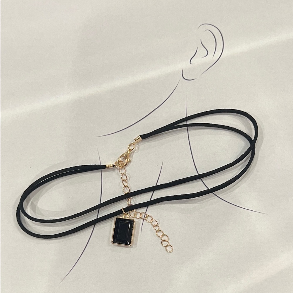 Black and Gold Pendant Necklace